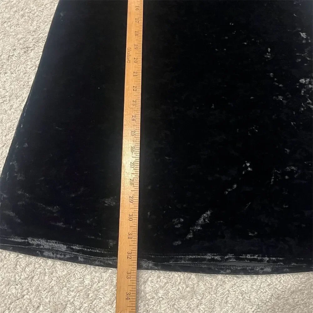 Victoria's Secret Black Velvet Slip Dress XS/S Scoop Neck Sleeveless Mini Women‎ - Picture 4 of 7